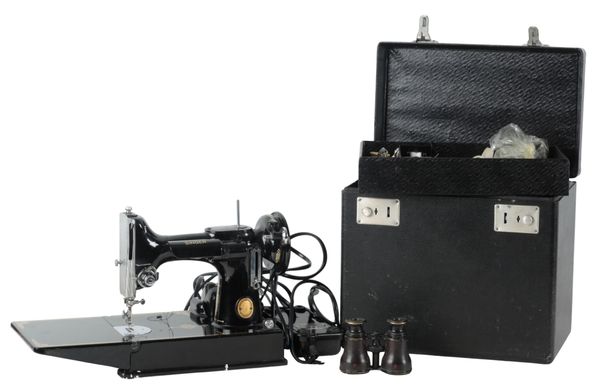 AN ELECTRIC SINGER SEWING MACHINE TYPE 221K (No.373191EH)