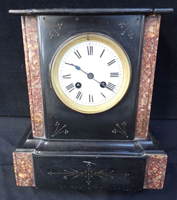 A VICTORIAN BLACK SLATE AND RED VARIEGATED MARBLE MANTEL CLOCK