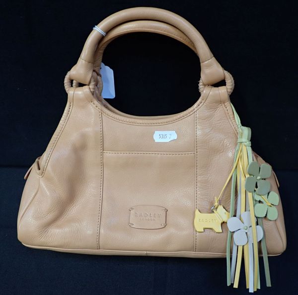 A RADLEY LEATHER HANDBAG, WITH DUSTBAG