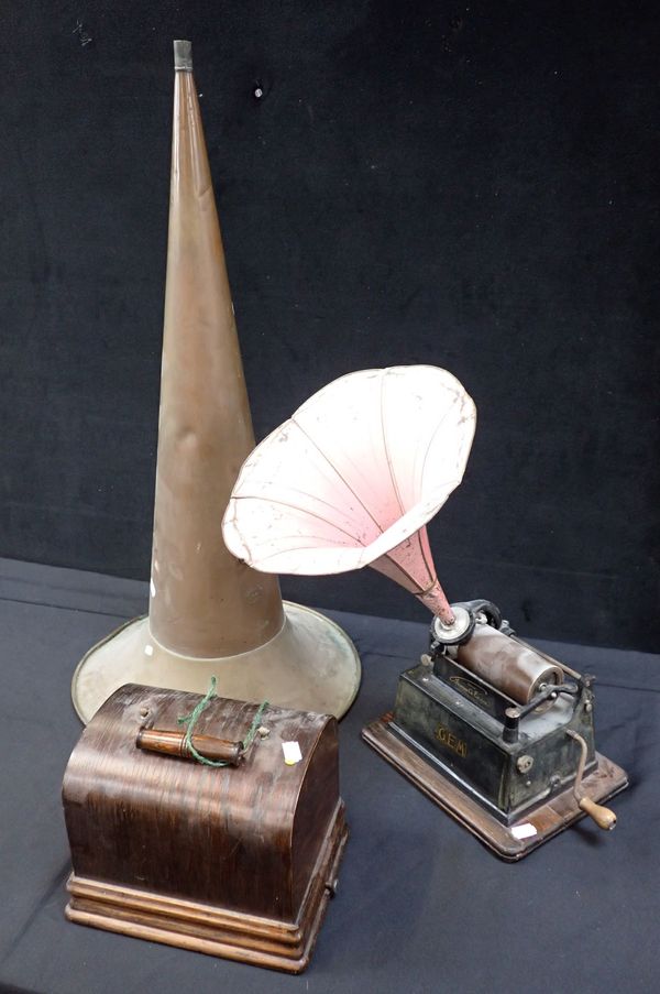 AN EDISON 'GEM' PHONOGRAPH, CASED, WITH PINK PAINTED FLOWER HORN