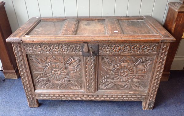 A 17TH CENTURY OAK COFFER, POSSIBLY WEST COUNTRY