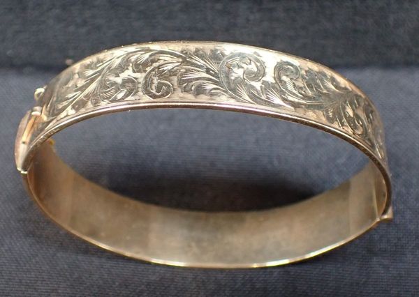 A 9CT PLATED ON BRONZE CORE BRACELET