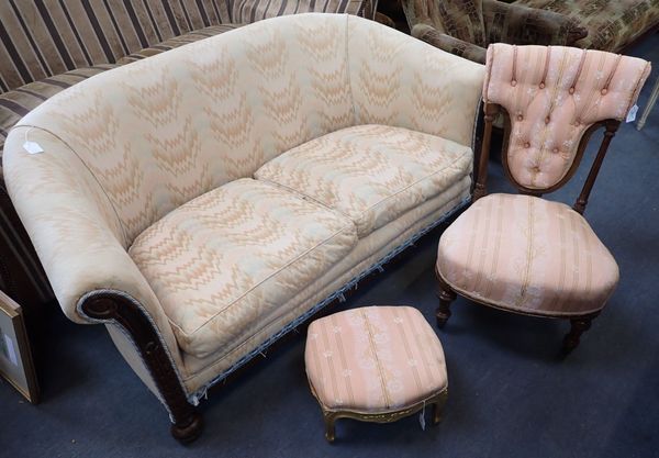 A 1920S OAK TUB SOFA