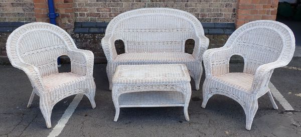 A FOUR PIECE WICKER CONSERVATORY SUITE