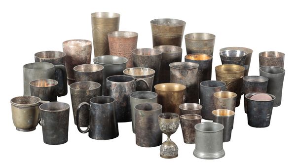 A LARGE COLLECTION OF CUPS AND BEAKERS