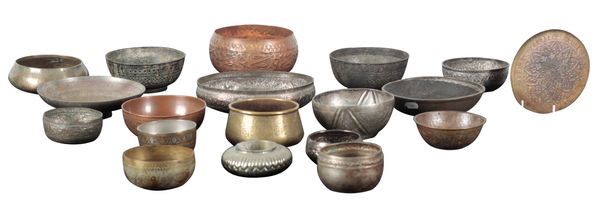 A LARGE COLLECTION OF PERSIAN AND NEAR EASTERN BOWLS