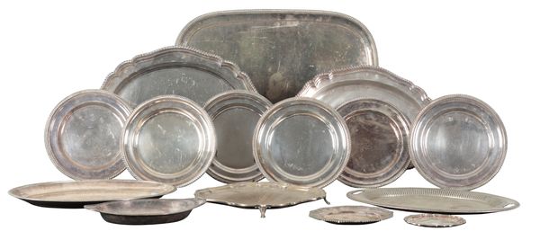 A LARGE COLLECTION OF SILVER PLATED WARE