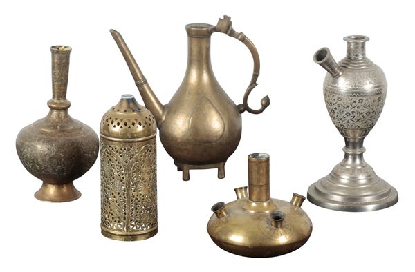 A SMALL COLLECTION OF EASTERN METALWARE