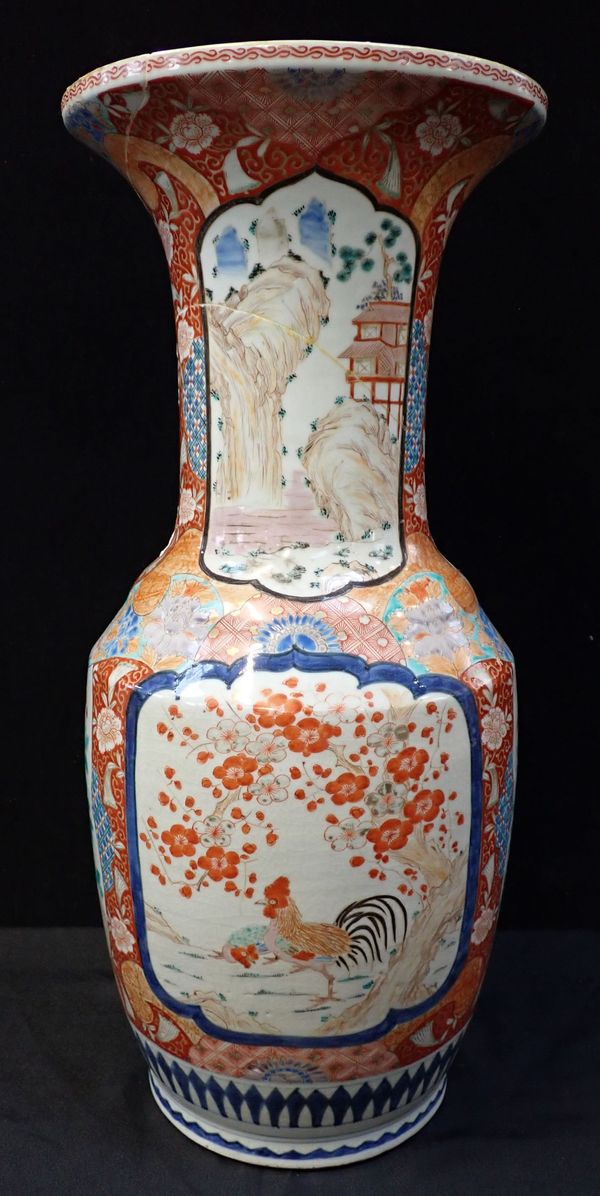 A LARGE VASE, IN THE IMARI PALETTE