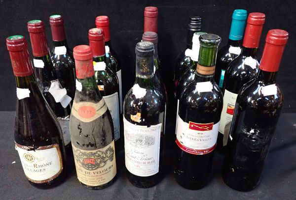 A MIXED COLLECTION OF RED WINES