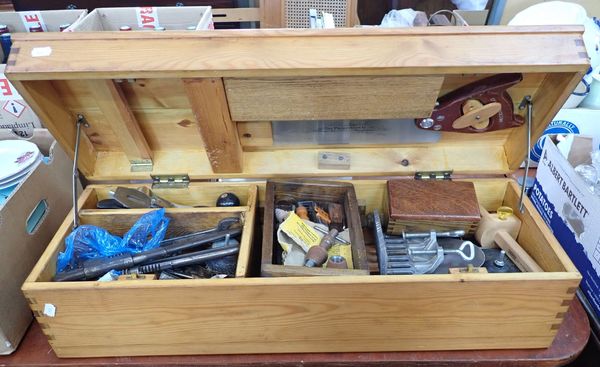 A PINE TOOLBOX, WITH VARIOUS TOOLS