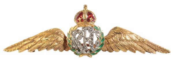 AN RAF GOLD AND DIAMOND SWEETHEART BROOCH