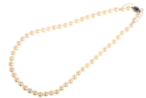 A SINGLE STRAND CULTURED PEARL NECKLACE