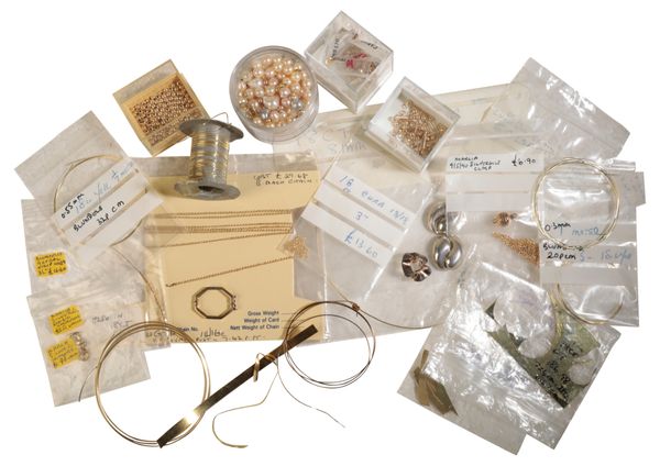 A COLLECTION OF JEWELLERY MAKING ITEMS