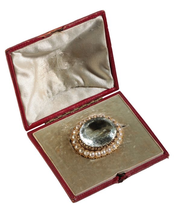 A VICTORIAN AQUAMARINE AND CULTURED PEARL BROOCH