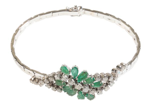 AN EMERALD AND DIAMOND BRACELET