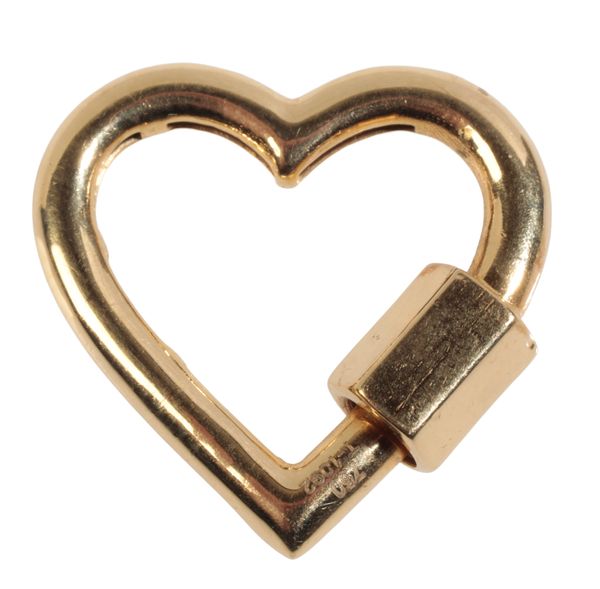 A GOLD HEART PENDANT