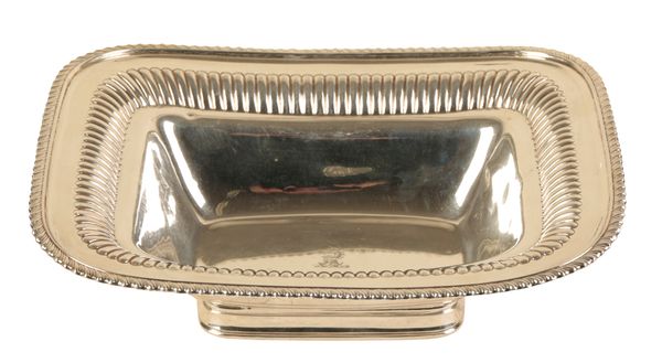 AN EDWARD VII SILVER RECTANGULAR BASKET