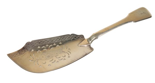 A GEORGE III SILVER FIDDLE PATTERN FISH SLICE