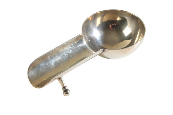 AN EDWARD VII SILVER CIGAR REST