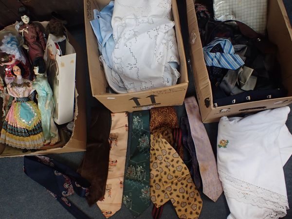 A COLLECTION OF VINTAGE AND RETRO NECKTIES