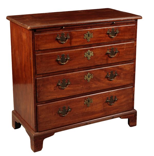 A GEORGE III MAHOGANY SMALL CHEST OF DRAWERS