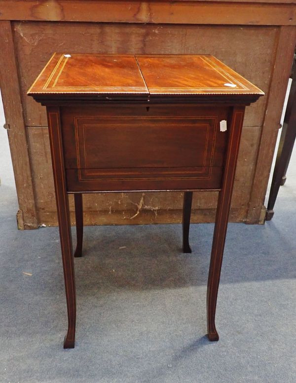 AN EDWARDIAN MAHOGANY WORKTABLE