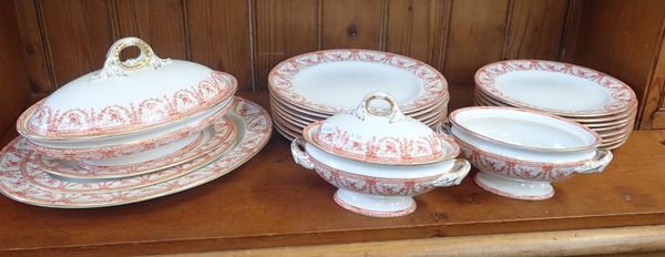 A ROYAL WORCESTER PART DINNER SERVICE