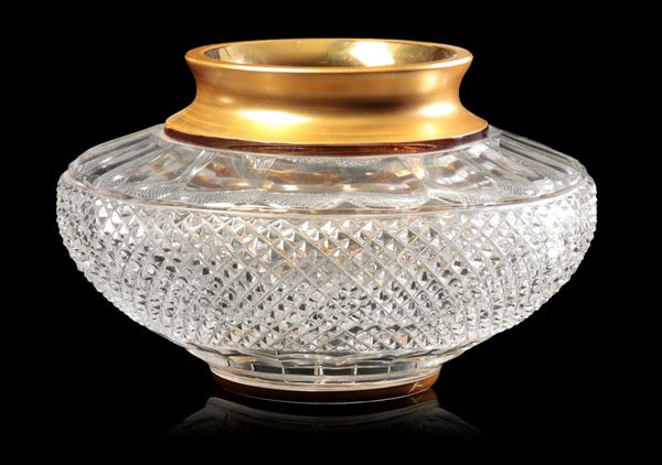 A JOSEPHINEHUTTE ERNESTINE CRYSTAL BOWL/VASE