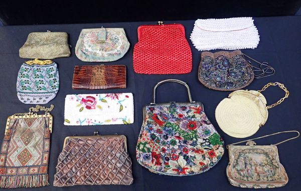 A COLLECTION OF VINTAGE EVENING BAGS