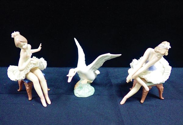 LLADRO: TWO BALLERINAS AND A SWAN