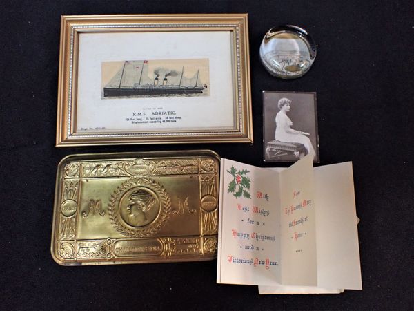 A WWI PRINCESS MARY CHRISTMAS 1914 GIFT TIN