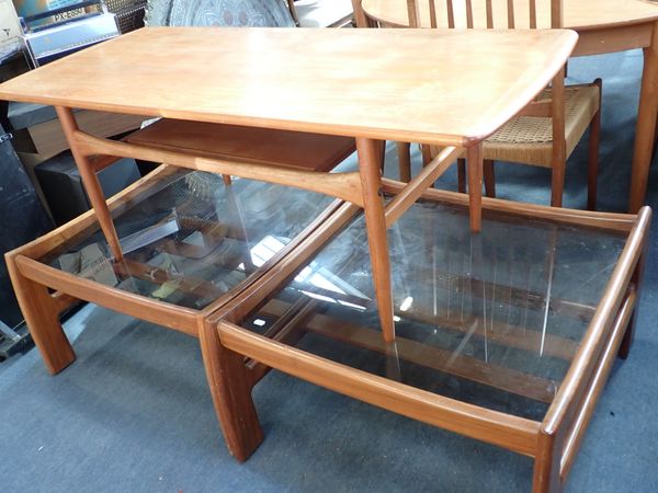 A PAIR OF MID-CENTURY MODERN COFFEE TABLES