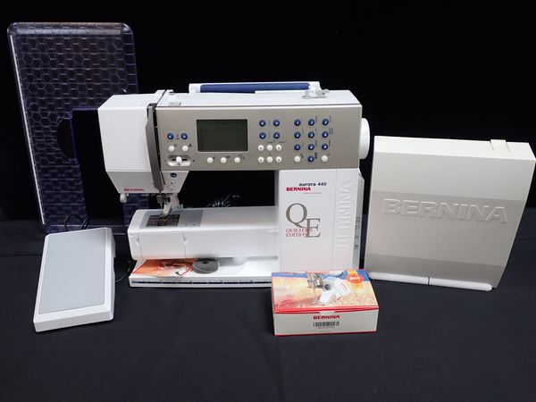 A BERNINA AURORA 440 Q SEWING MACHINE