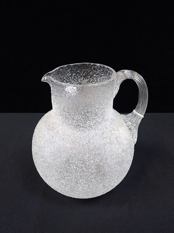 A VICTORIAN ICE-EFFECT GLASS WATER JUG