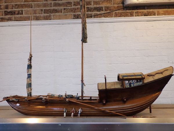 AN EARLY 20TH CENTURY MODEL CHINESE JUNK