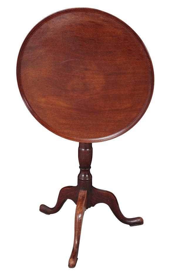 A GEORGE III MAHOGANY TRIPOD TABLE