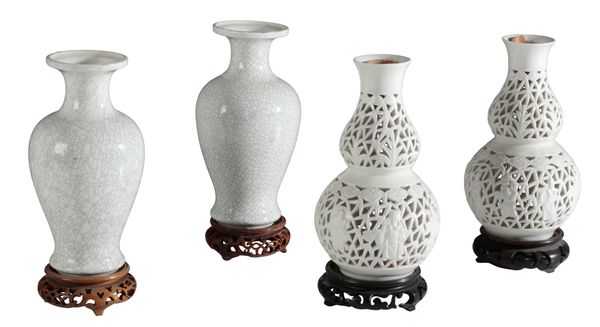 TWO PAIRS OF CHINESE VASES