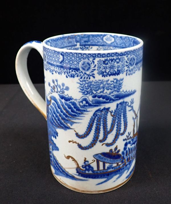 AN EARLY 19TH CENTURY QUART MUG