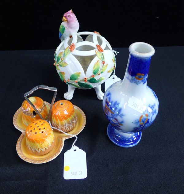 A SHELLEY DRIP WARE CRUET SET