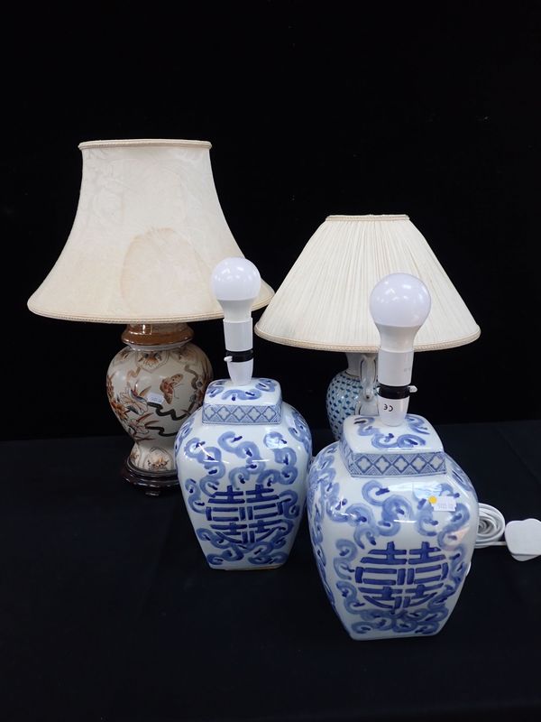 A PAIR OF TABLE LAMPS OF CHINESE VASE FORM