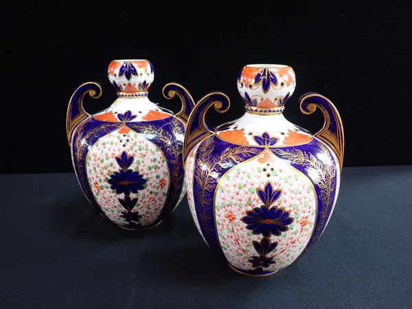 A PAIR OF ROYAL CROWN DERBY IMARI VASES