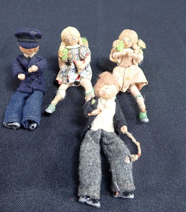 THREE MINIATURE 1930S DOLLS