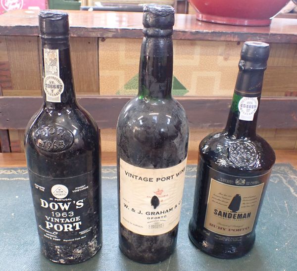 A BOTTLE OF DOW'S 1963 VINTAGE PORT