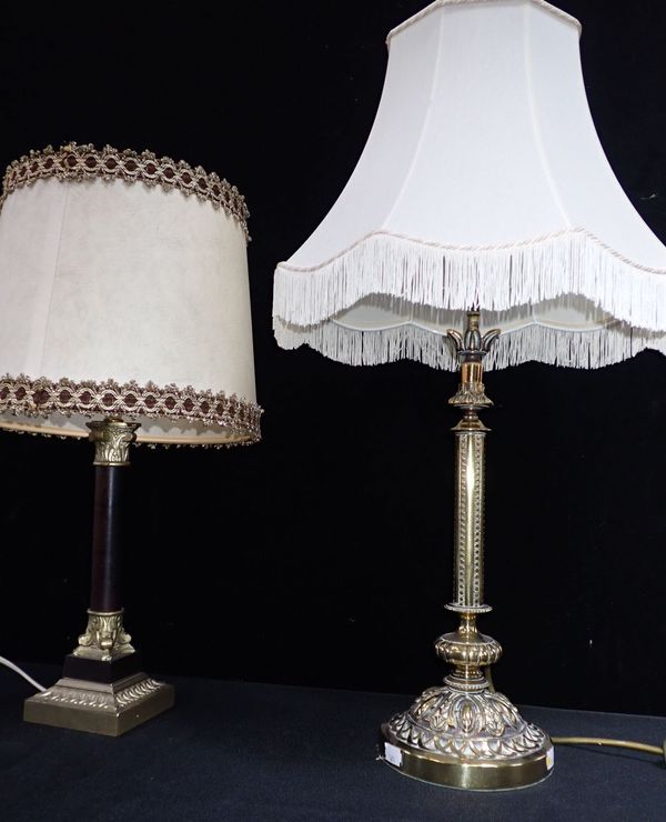 A HEAVY CAST BRASS TABLE  LAMP