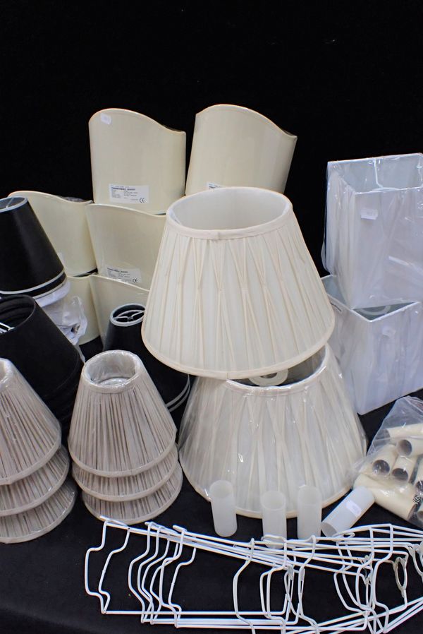 A QUANTITY OF MODERN LIGHT SHADES