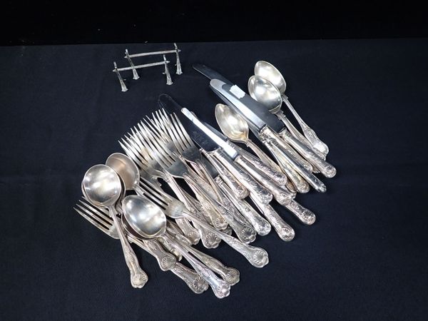 A QUANTITY OF SILVER-PLATED KING'S PATTERN CUTLERY