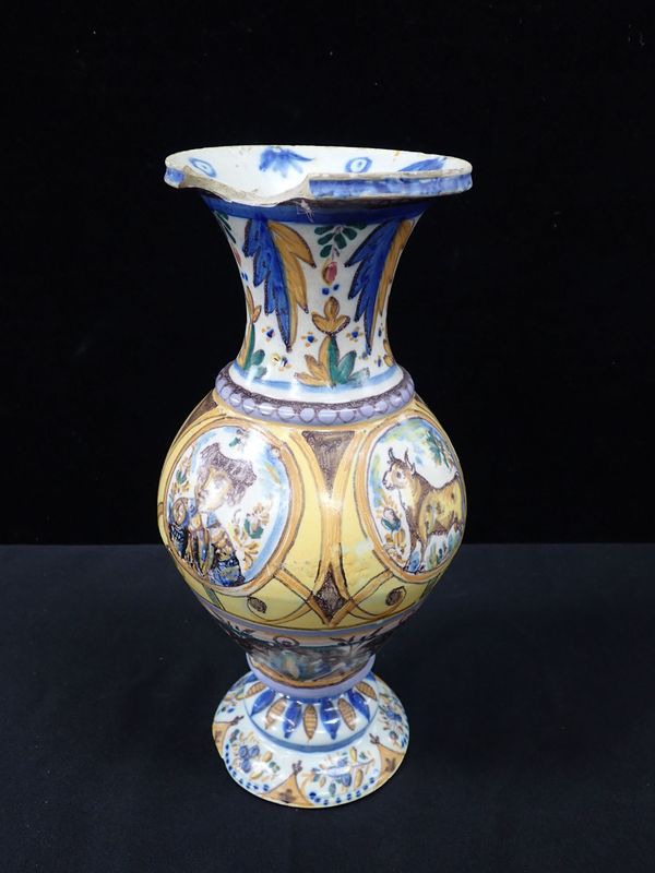 AN ITALIAN MAIOLICA VASE