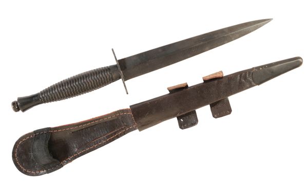 A 3RD PATTERN COMMANDO DAGGER BY ROGERS OF SHEFFIELD