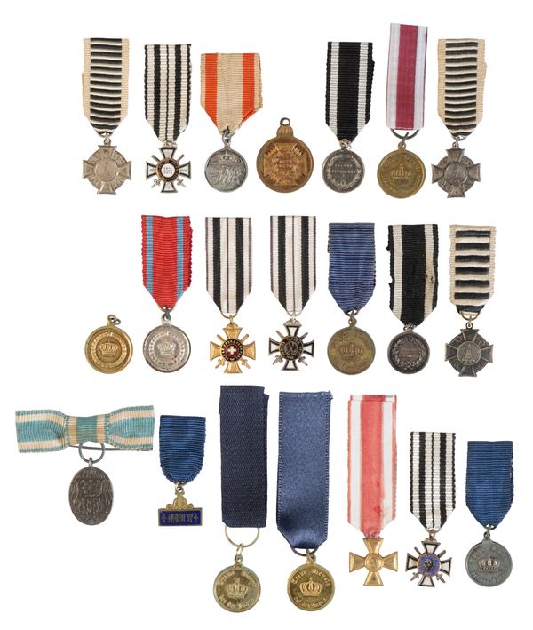 GERMANY. A COLLECTION OF MINIATURE MILITARY MEDALS